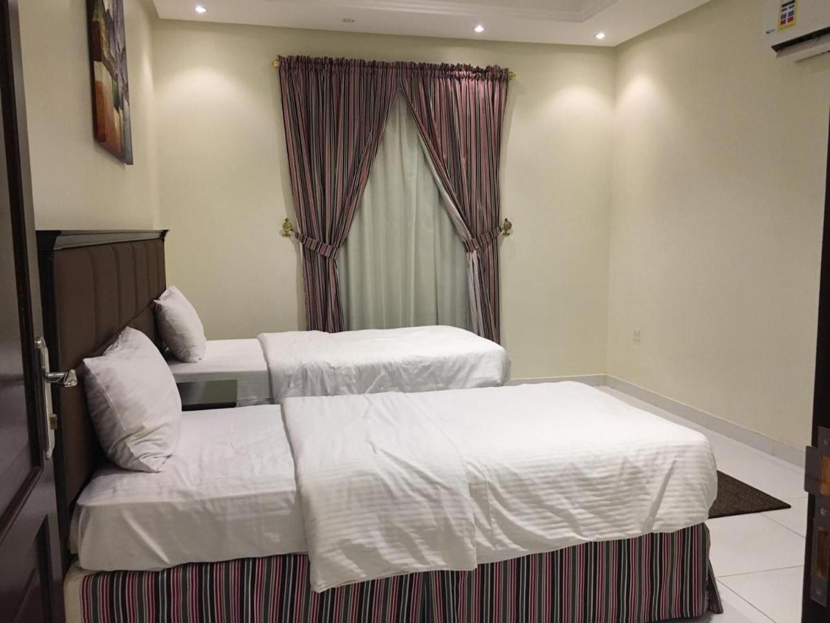Popular attractions Area Nearby Property